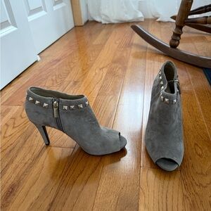 Bandolino Gray Peep-Toe Heels with Stud Accents